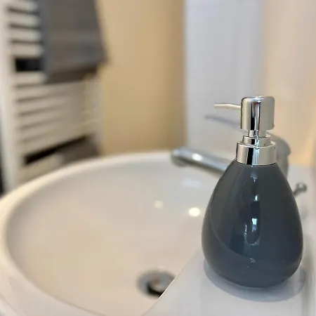 Kmhosting Zentrum Modern - Kingsize Boxspringbett Apartment Chemnitz
