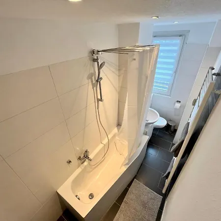 Kmhosting 2-Bedroom Apartment Full Kitchen Im Zentrum 켐니츠